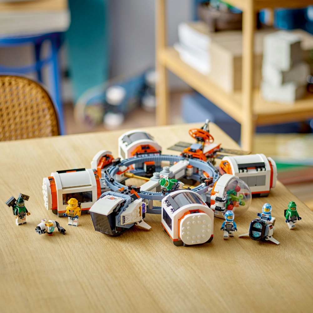 LEGO City Statie spatiala modulara, varsta de la 7 ani la 10 ani [6]