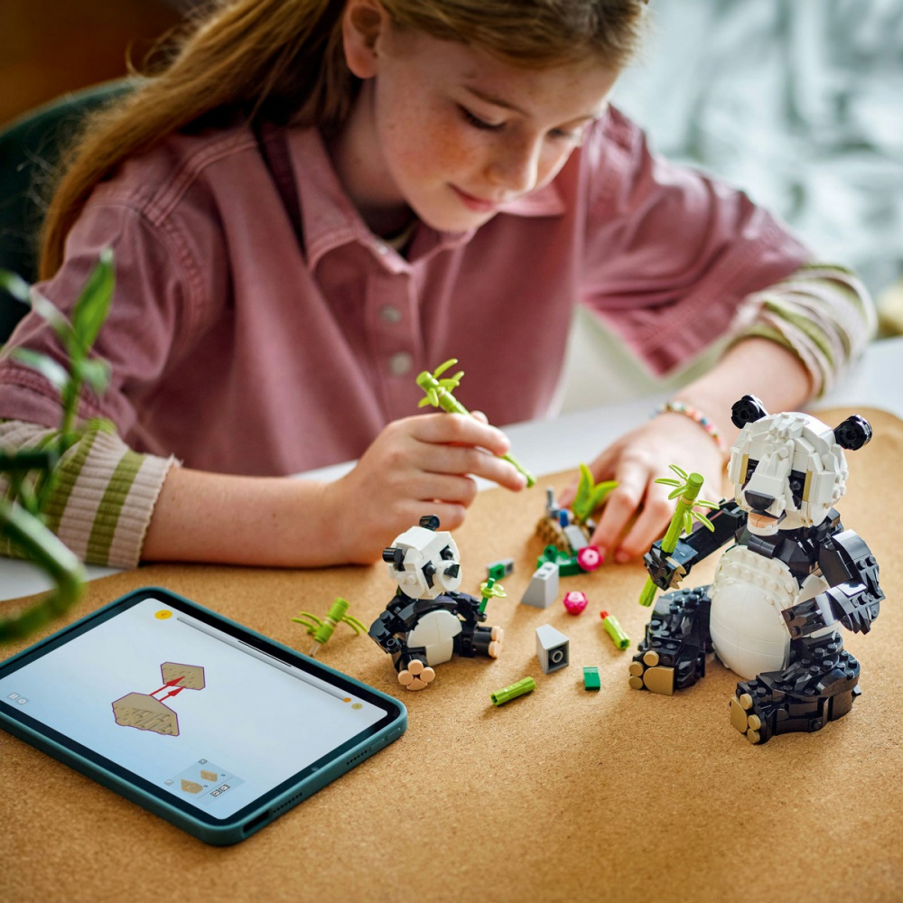Lego creator animale salbatice: familia de ursi panda 31165, varsta de la 8 ani la 10 ani [4]