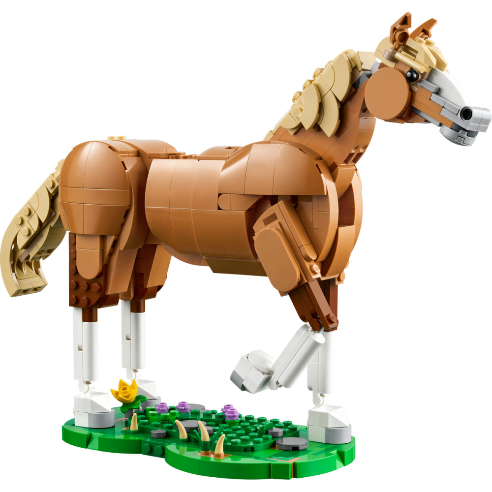  LEGO Creator  Cal frumos, copii varsta  9 + ani [9]