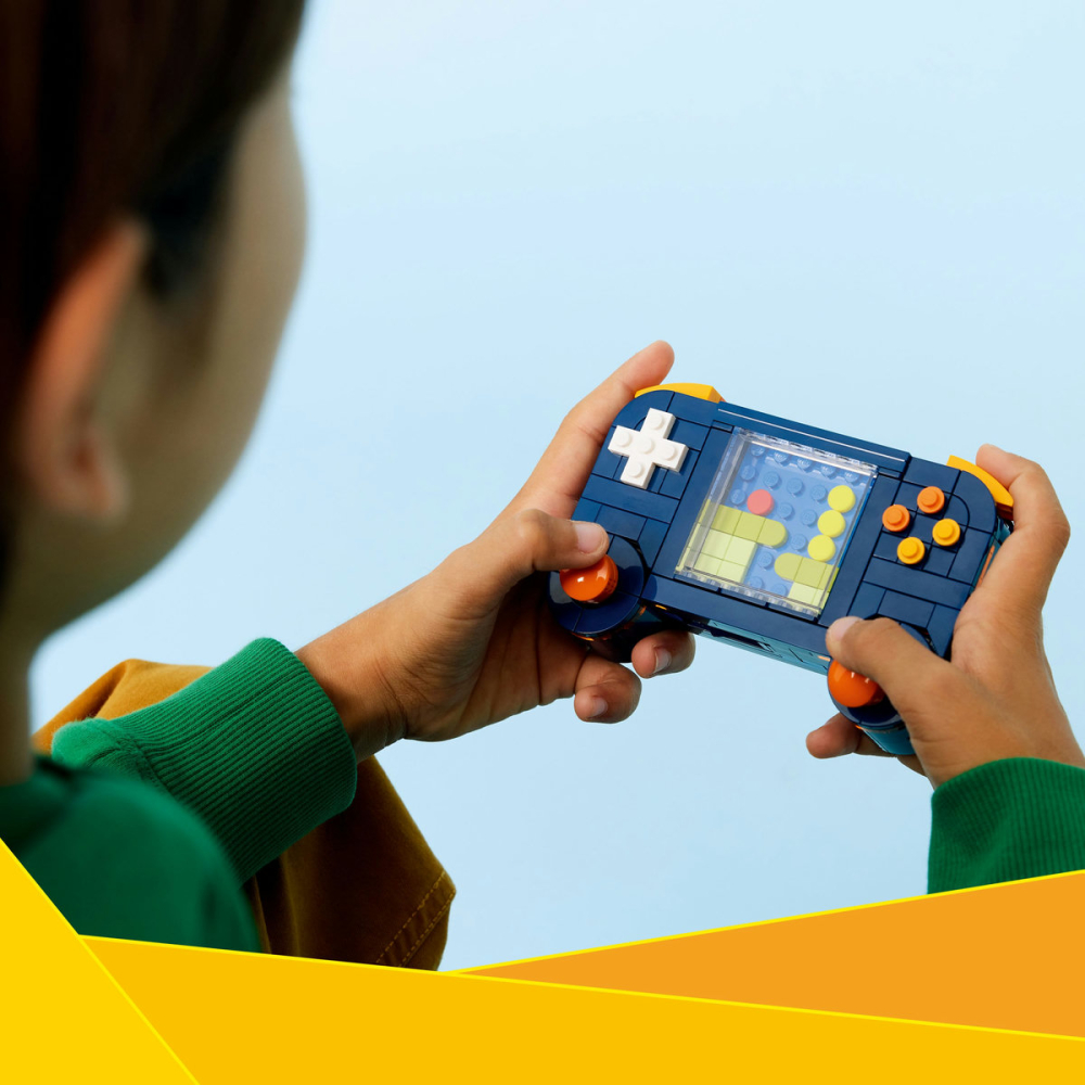  LEGO Creator  Consolă de jocuri video retro copii cu varsta 8 + ani [7]