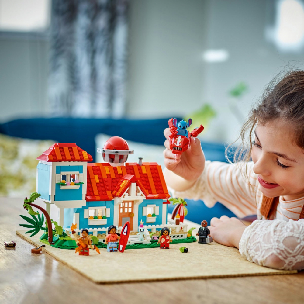 Casa de pe plaja a lui Lilo si Stitch cod lego 43268, varsta de la 9 ani la 13 ani [3]