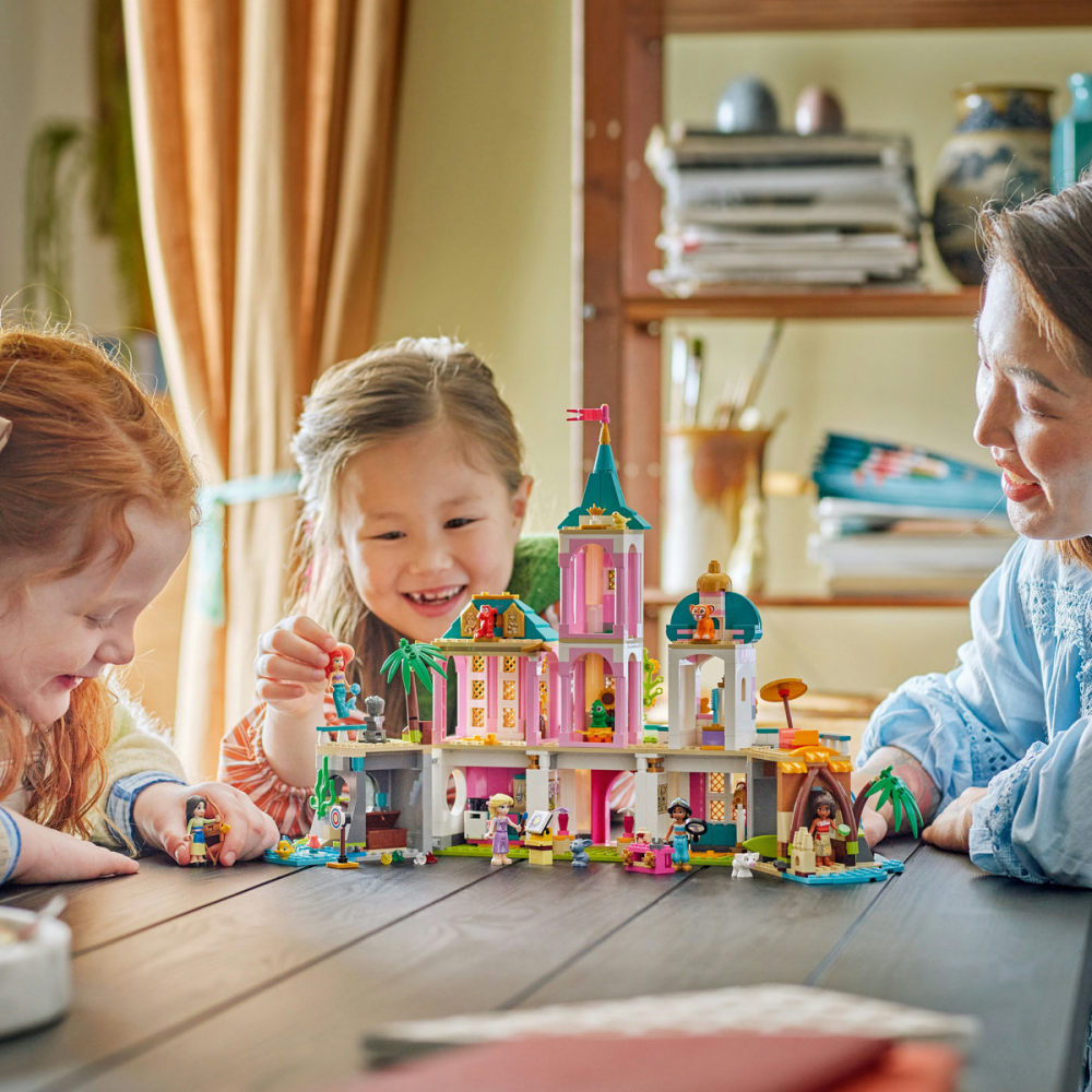  LEGO Disney Castel de prinţesă şi animăluţe regale pentru copii cu varsta de 6 + ani [5]