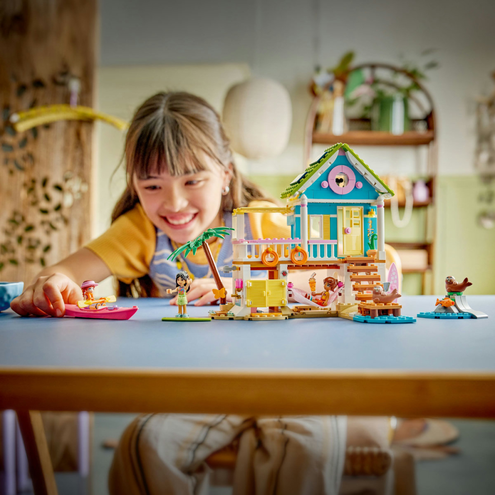  LEGO Friends  Casă pe plajă cu foci copii cu varsta 7 + ani [4]