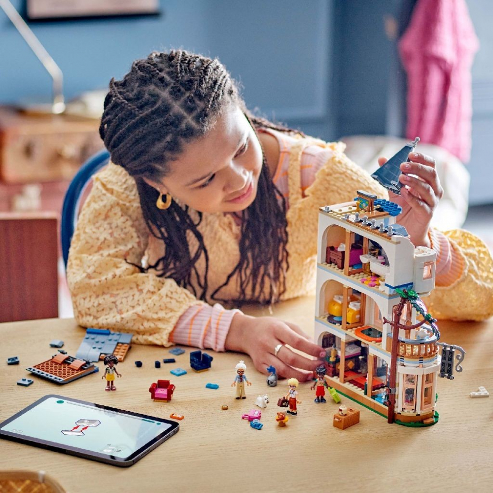 Lego friends castelul pensiune 42638, varsta de la 12 ani la +15 ani [3]