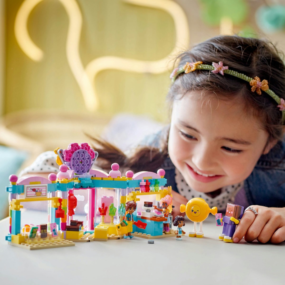 Lego friends magazinul de dulciuri din orasul heartlake 42649, varsta de la 6 ani la 8 ani [3]