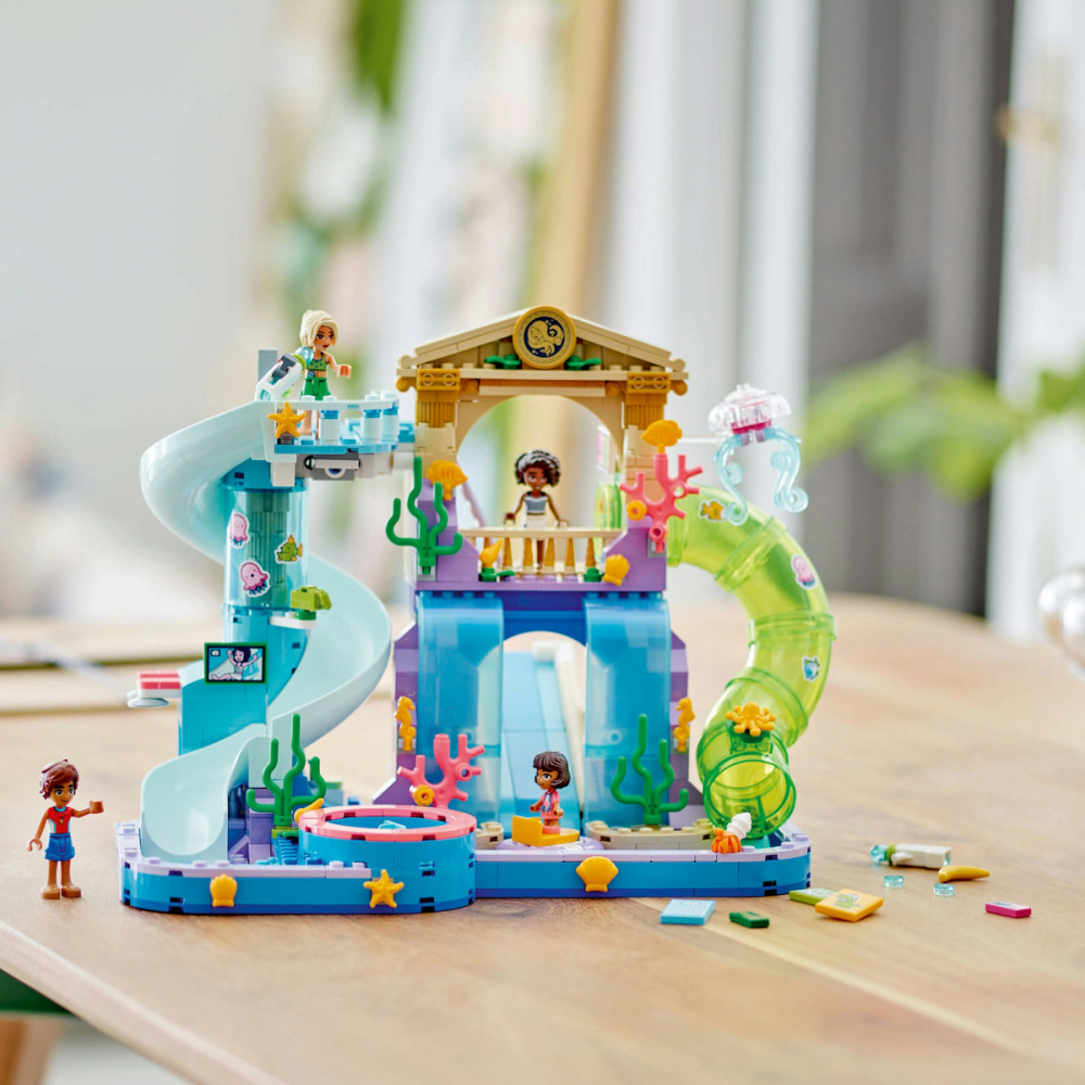 LEGO Friends Parc acvatic din orasul Heartlake, varsta de la 8 ani la 12 ani [6]
