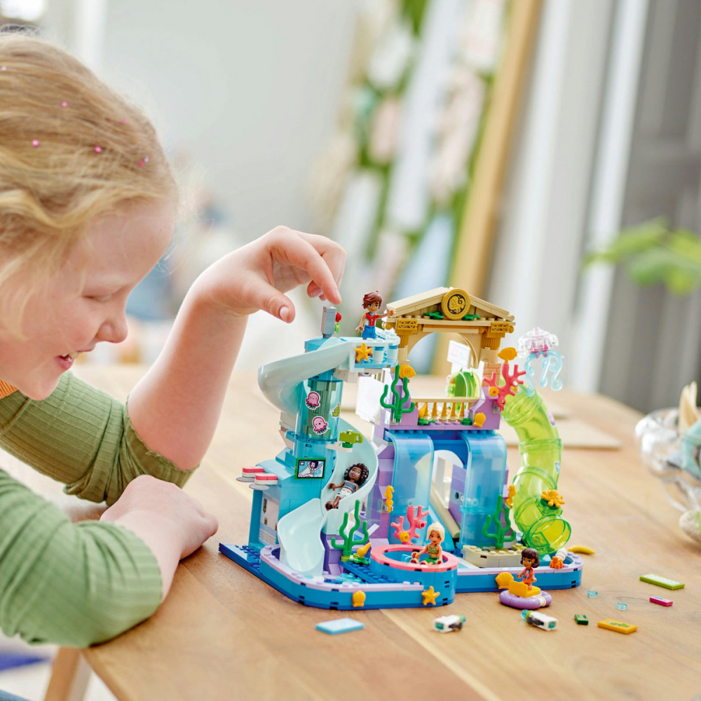 LEGO Friends Parc acvatic din orasul Heartlake, varsta de la 8 ani la 12 ani [5]