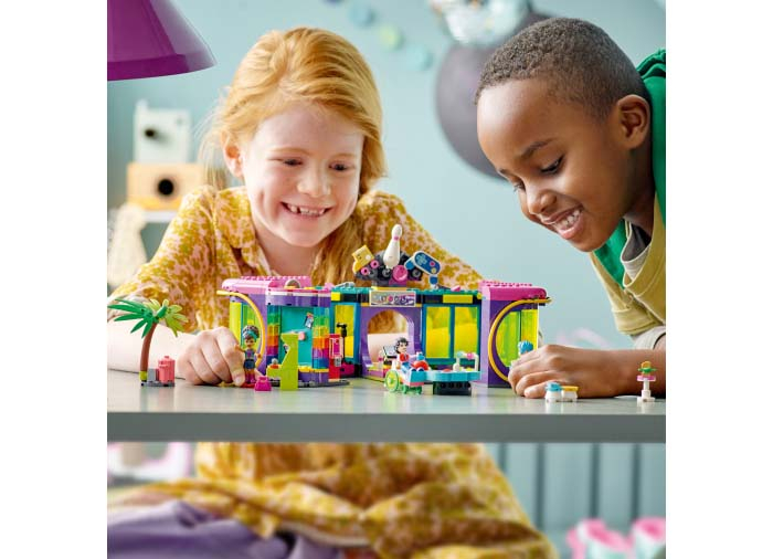 Lego friends Roller Disco Arcade, varsta de la 7 ani la 12 ani [8]