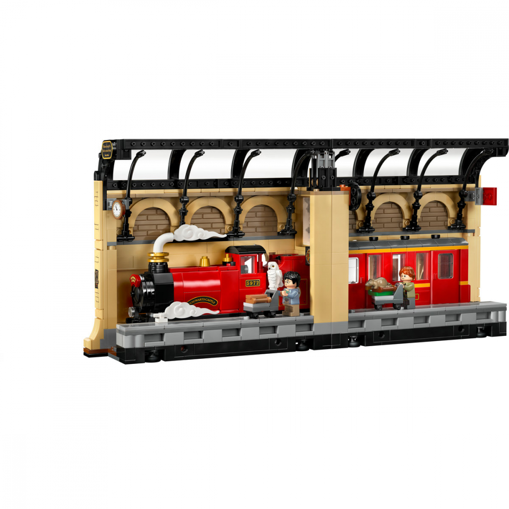  LEGO Harry Potter Colţul cu cărţi: Expresul Hogwarts pentru copii cu varsta de 10 + ani [8]