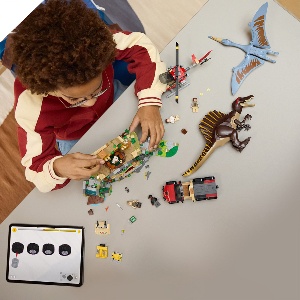  LEGO Jurassic World  Misiune aeriana cu Spinosaurus si Quetzalcoatlus copii cu varsta 8 + ani [5]