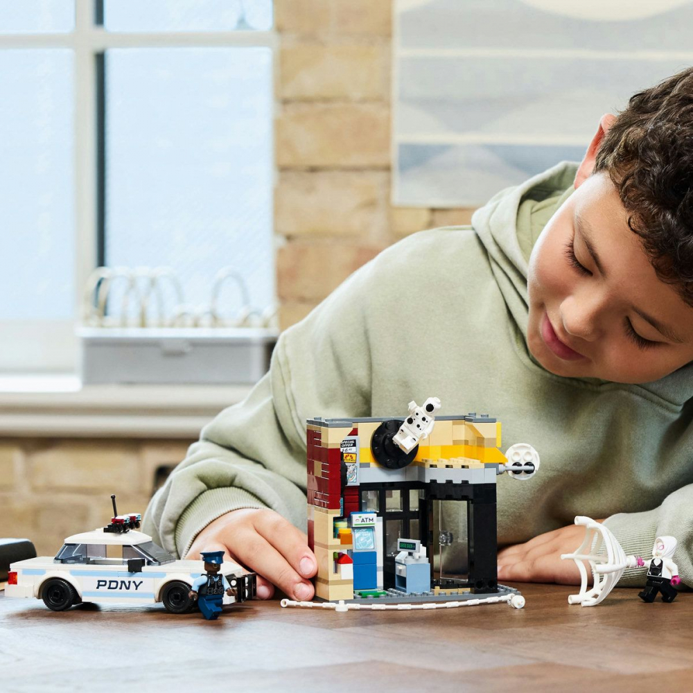 LEGO Marvel: Spider-Verse - Miles Morales vs. Spot 76311, 9 ani+, 375 piese, varsta de la 9 ani la 11 ani [3]