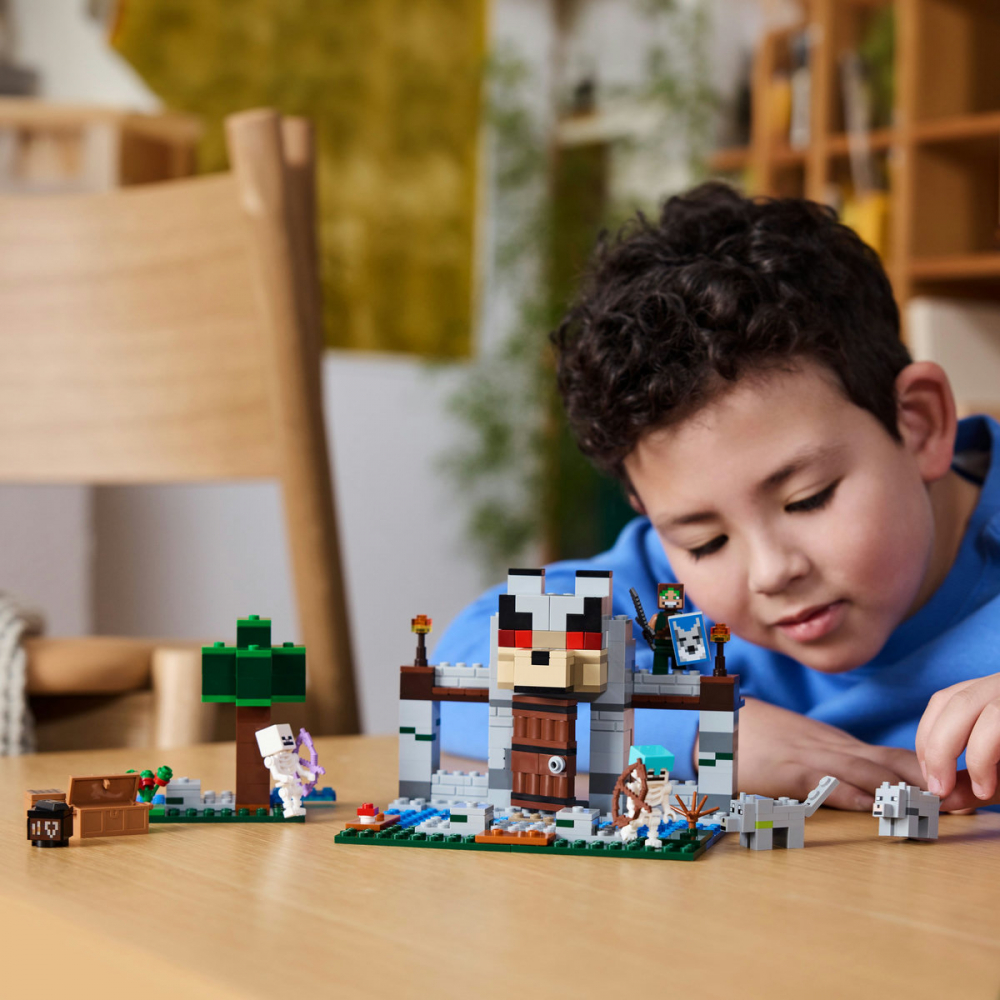 LEGO Minecraft Fortareata lupilor, varsta de la 8 ani la 12 ani [5]