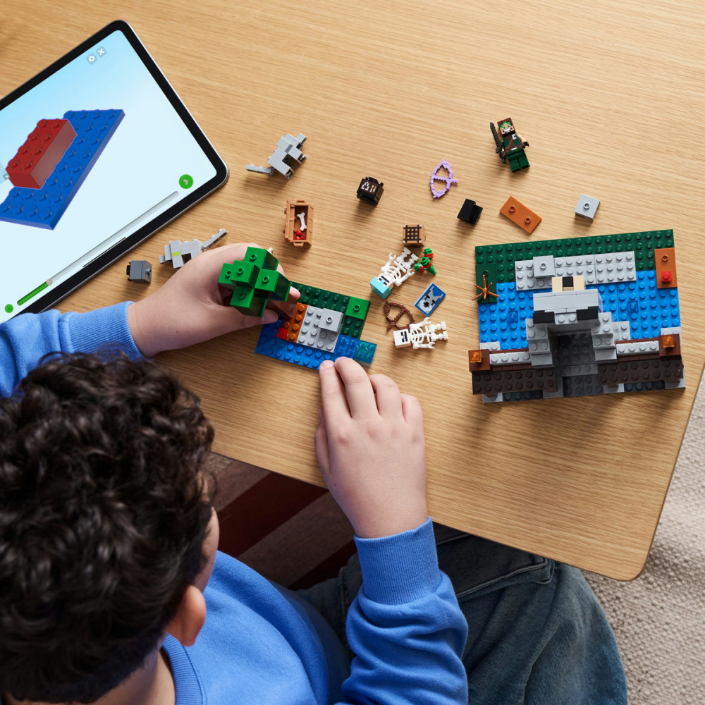 LEGO Minecraft Fortareata lupilor, varsta de la 8 ani la 12 ani [4]