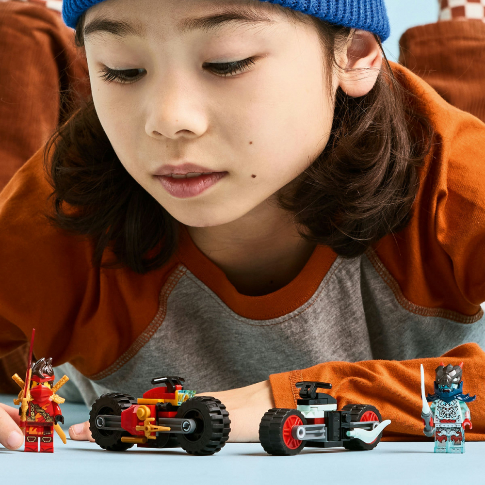  LEGO Ninjago Cursa de viteza cu motocicleta lui Kai pentru copii cu varsta de 6 + ani [6]