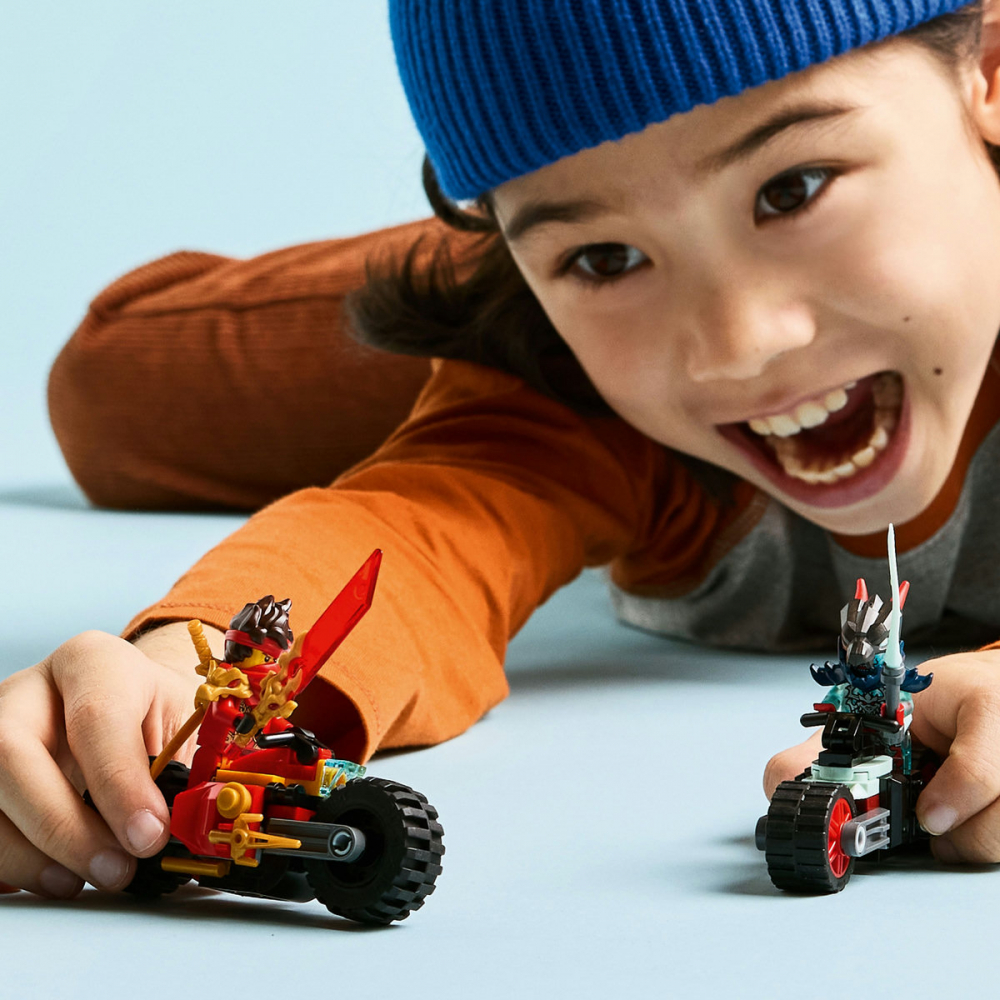  LEGO Ninjago Cursa de viteza cu motocicleta lui Kai pentru copii cu varsta de 6 + ani [5]