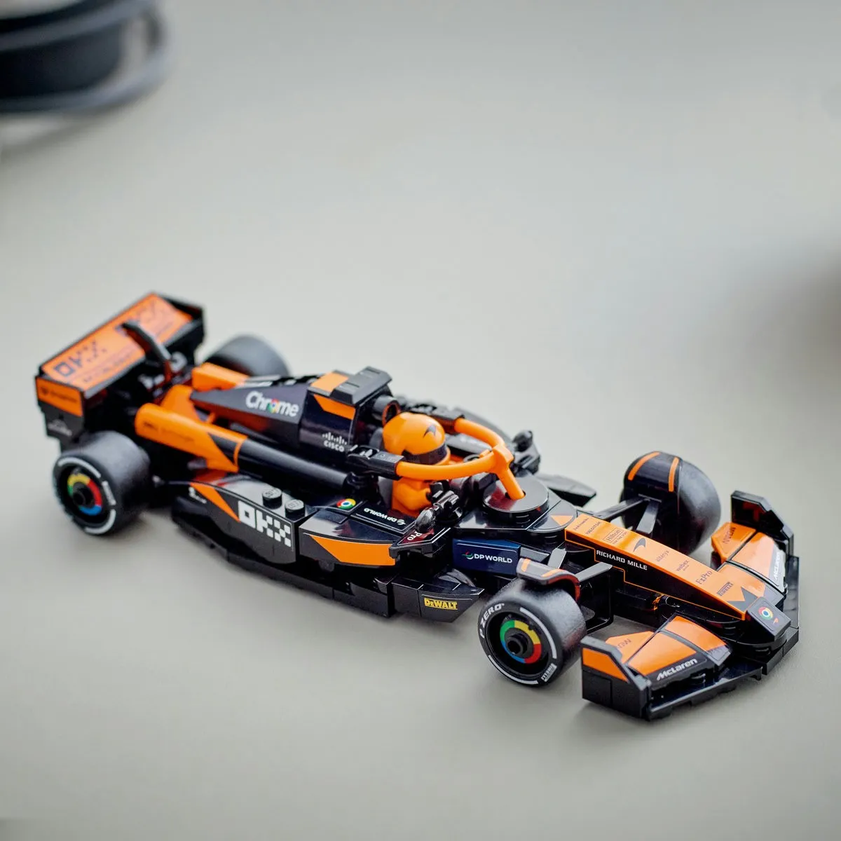Lego speed champions masina de curse f1 mclaren 77251, varsta de la 10 ani la 13 ani [5]