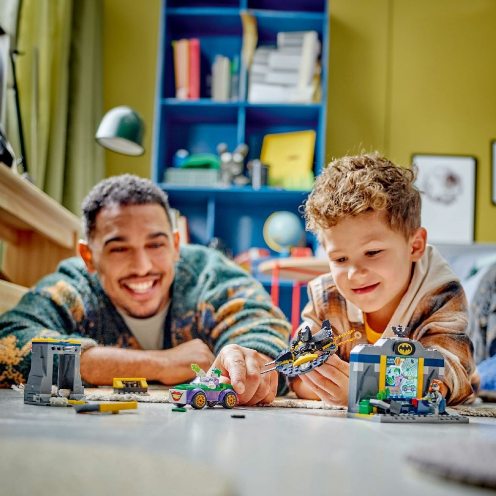 Lego super heroes batcave cu batman, batgirl si joker 76272, varsta de la 4 ani la 7 ani [3]