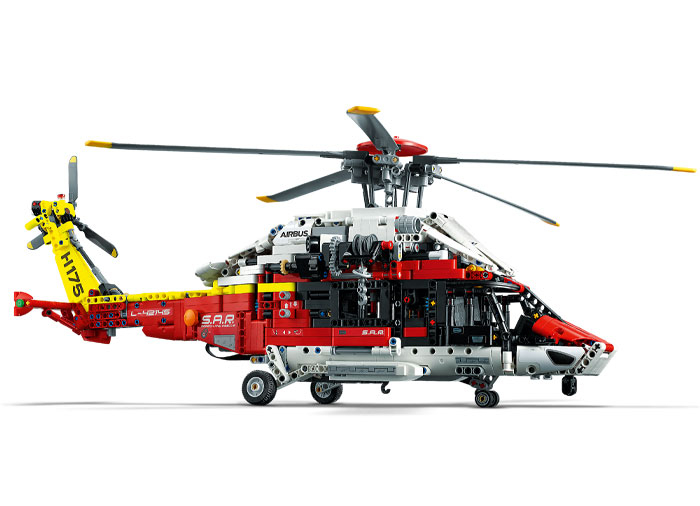 Lego technic Elicopter Airbus H175, varsta de la 11 ani la +15 ani [10]