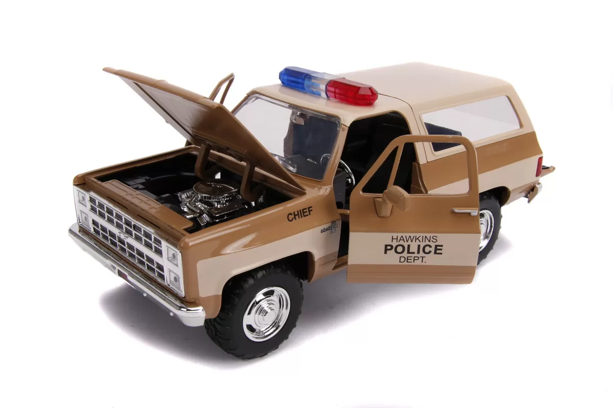Macheta metalica 1980 chevy police k5 scara 1 la 24 [2]