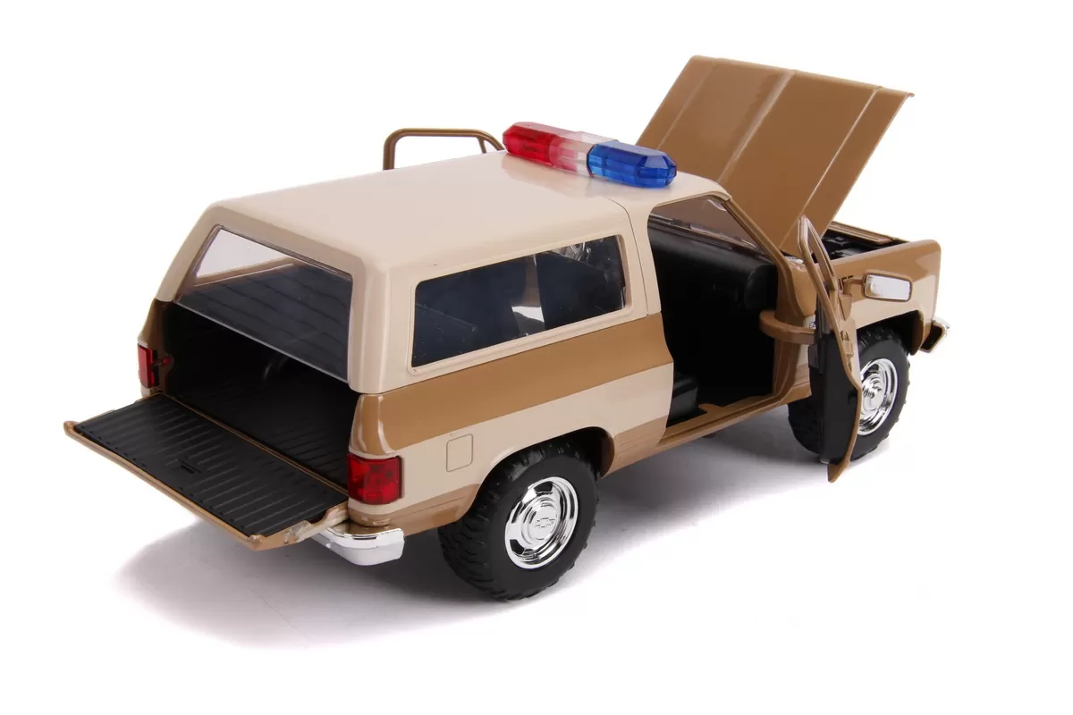 Macheta metalica 1980 chevy police k5 scara 1 la 24 [8]