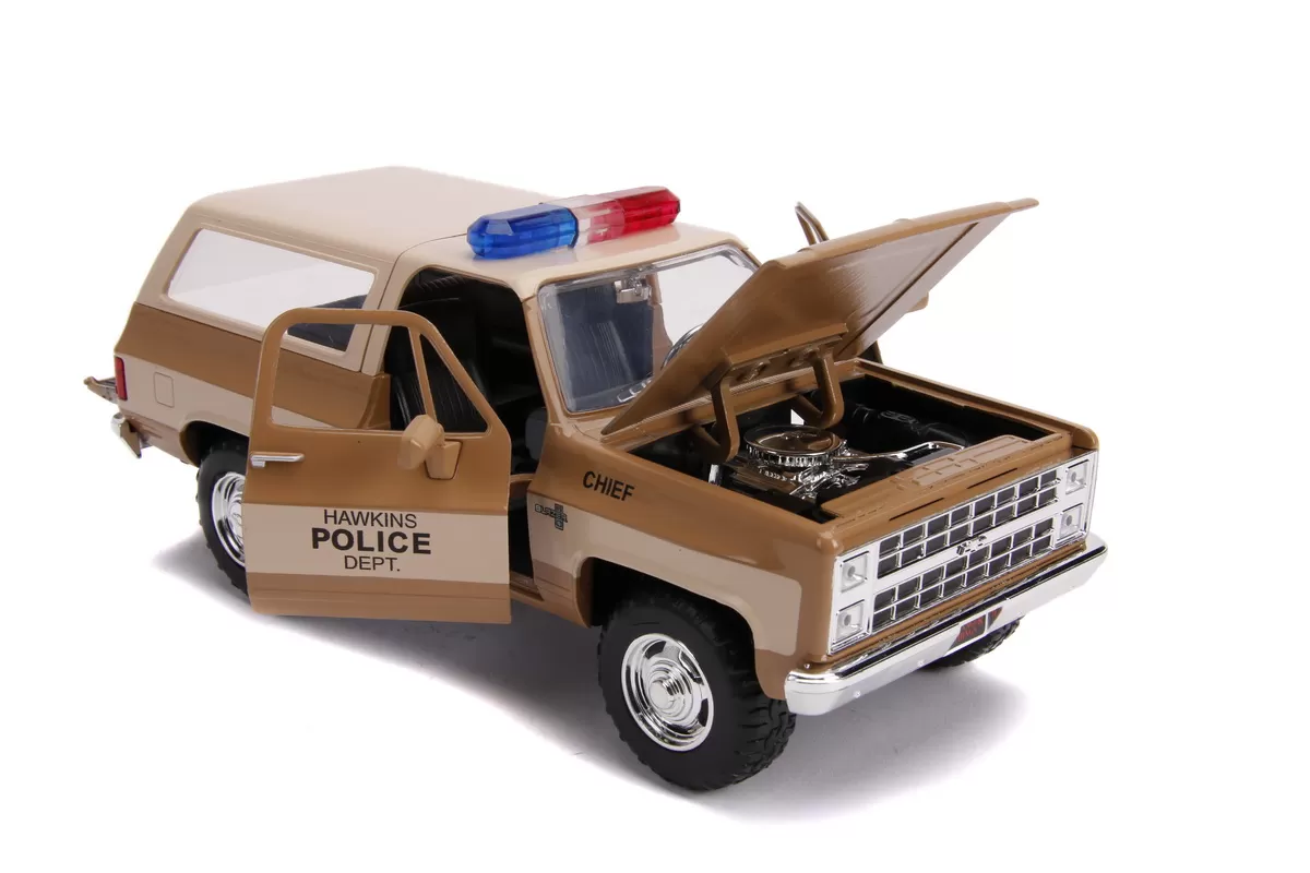 Macheta metalica 1980 chevy police k5 scara 1 la 24 [9]