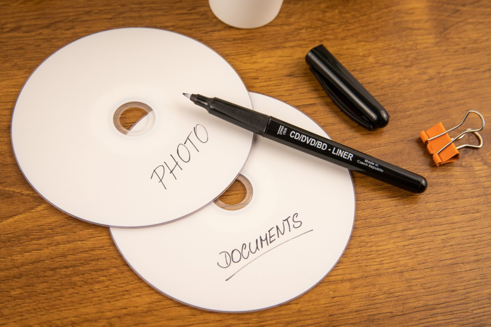 Marker cd negru 0.6mm 4616f centropen [3]