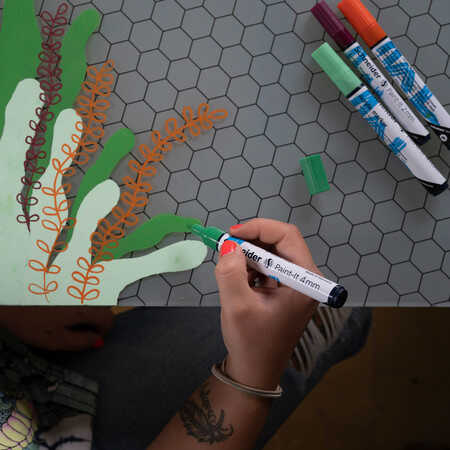Marker cu vopsea acrilica, Varf rotund 4 mm, Paint-It 320, Schneider, 18 culori [7]