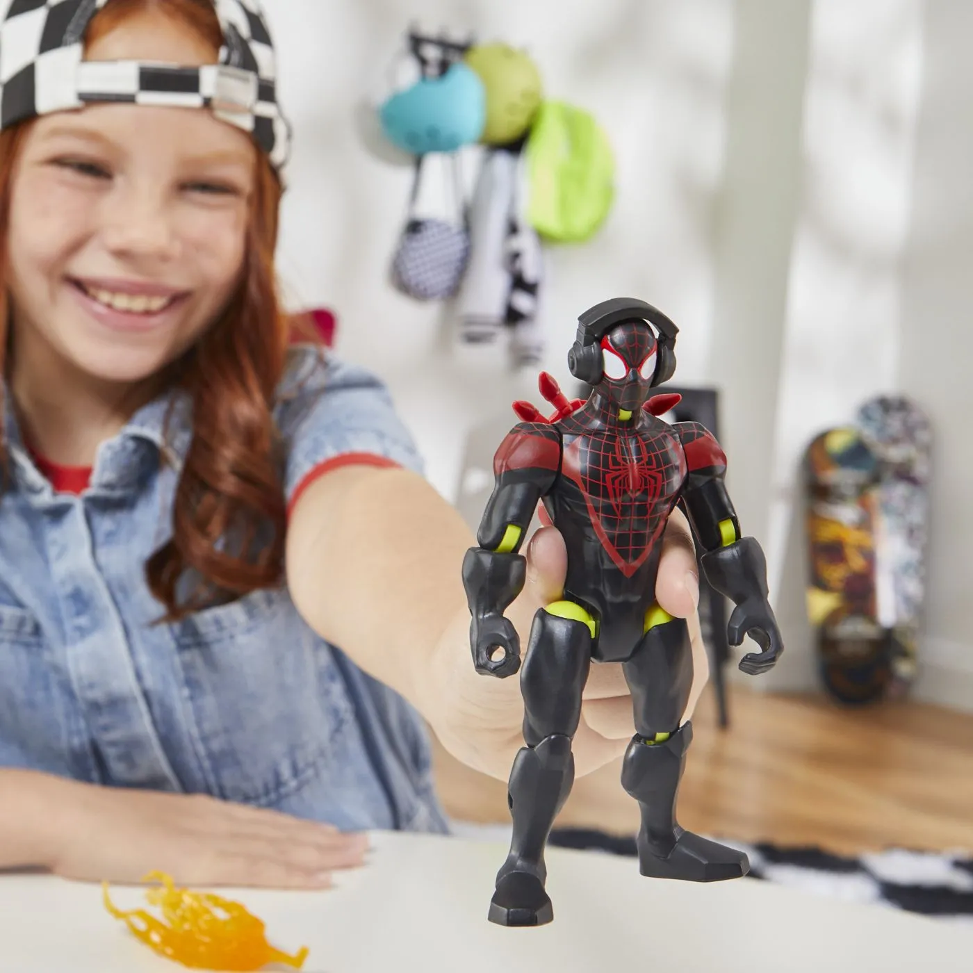 Marvel avengers mix mashers figurina miles morales 12cm, copii varsta 4 ani pana la 8 ani [3]