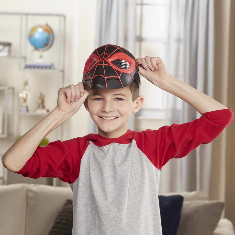 Masca lui spider-man seria miles morales [8]