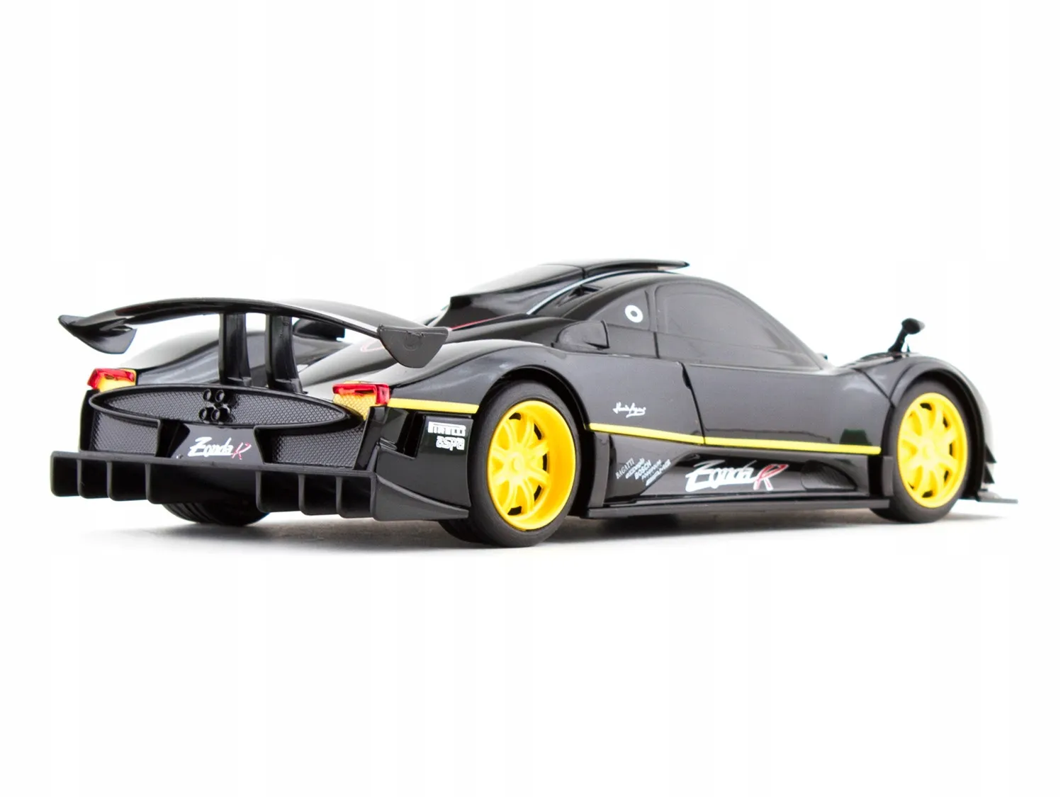 Masina cu telecomanda pagani zonda r negru cu scara 1 la 24, copii varsta 3 ani pana la +15 ani [3]