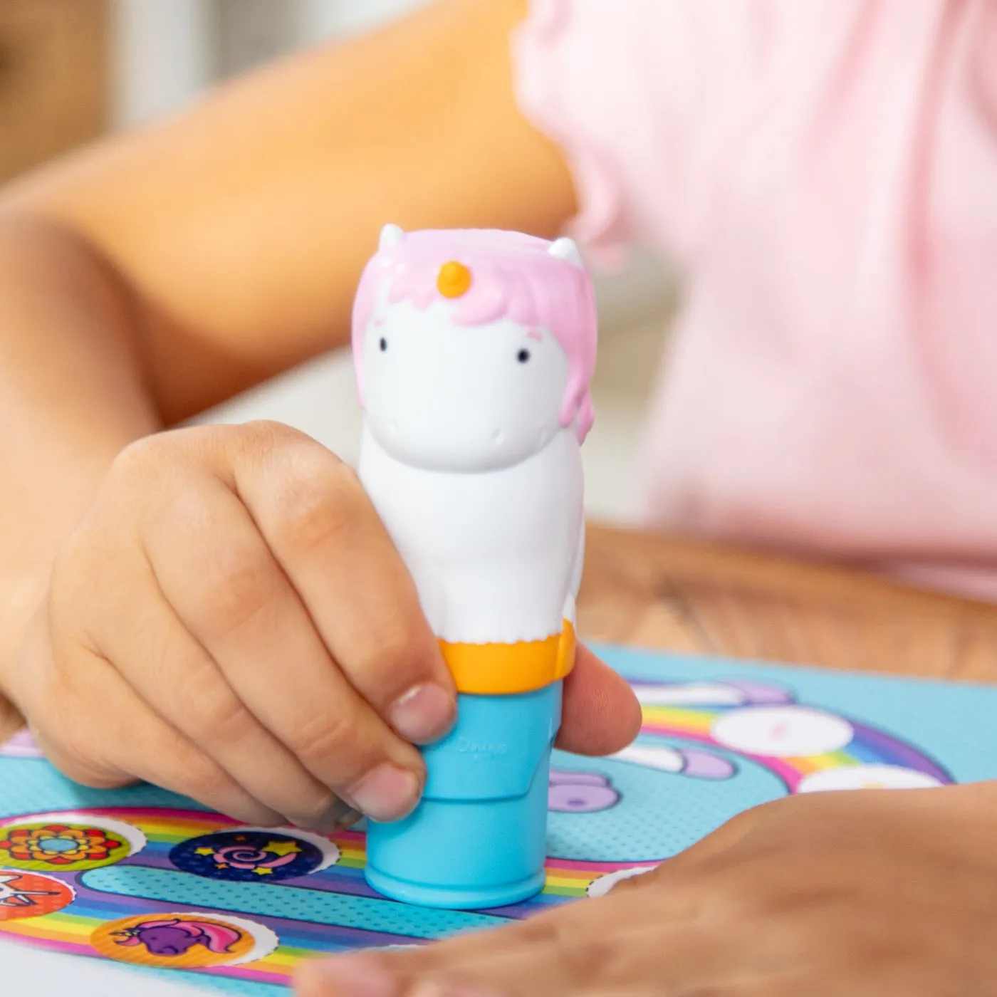 Melissa and doug set de joaca autocolante si stampila reincarcabila unicorn, copii 3 ani-7 ani [5]