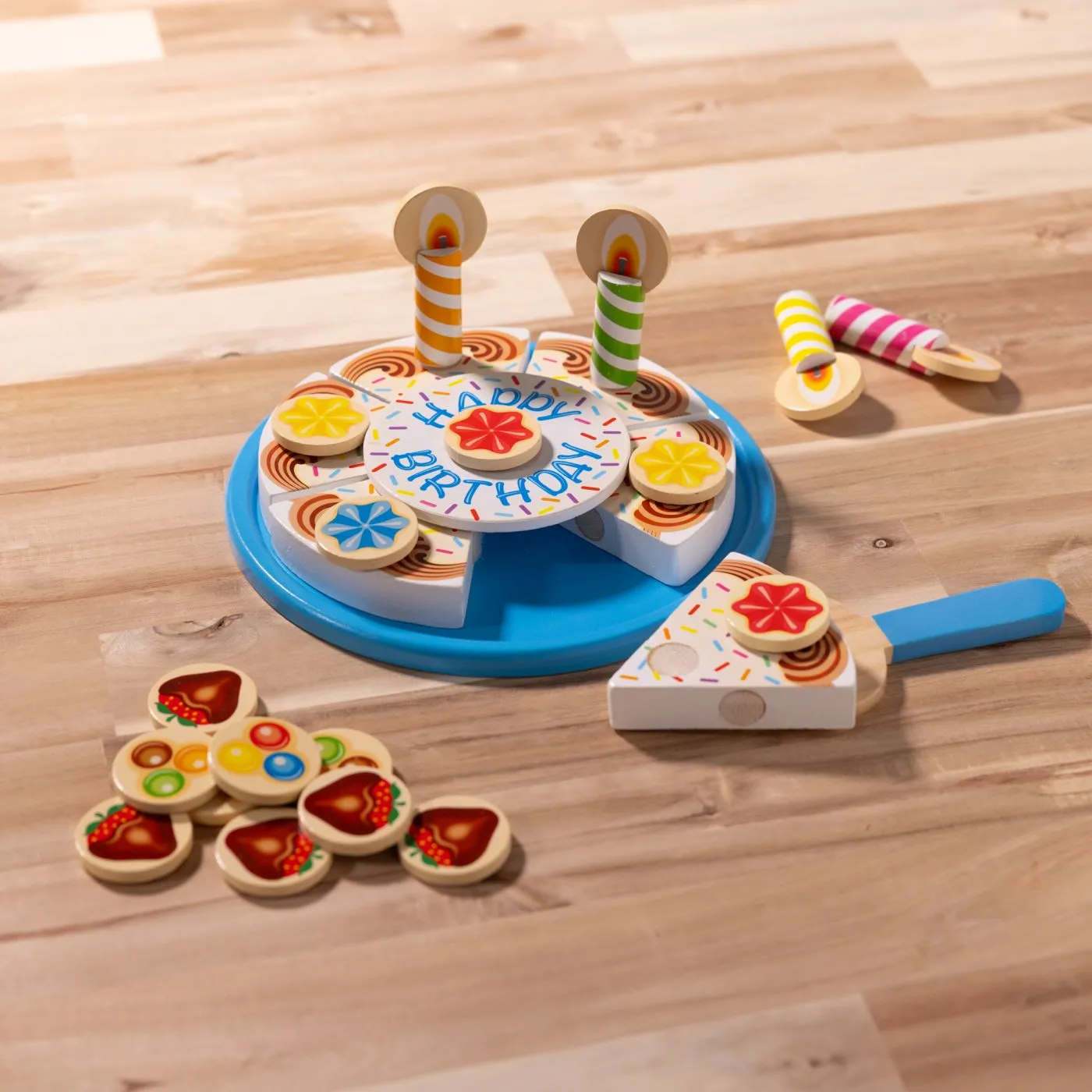 Melissa and doug set de joaca din lemn tort aniversar , copii varsta 3 ani pana la 6 ani [8]