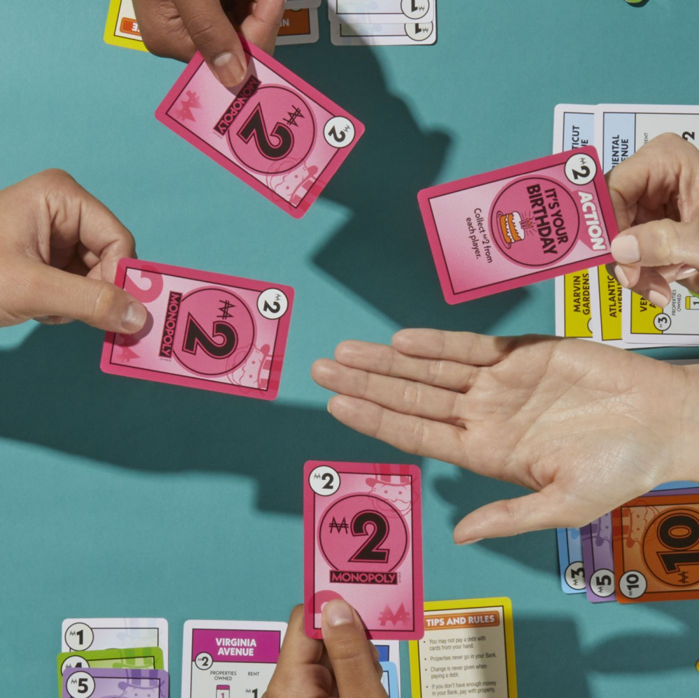 Monopoly carti de joc deal limba engleza, varsta de la 8 ani la +15 ani [4]