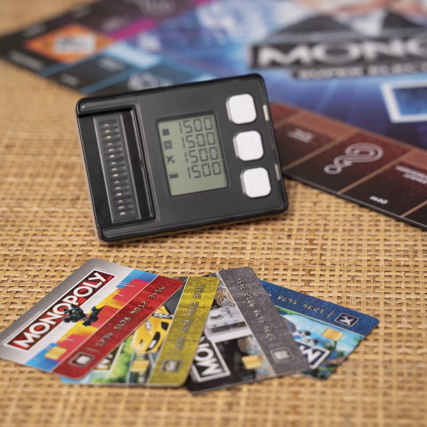 Joc Monopoly Super Electronic Banking - Castiga tot, varsta de la 8 ani la +15 ani [4]