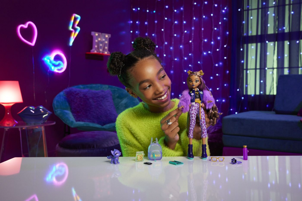 Monster high papusa clawdeen wolf si catelul crescent, varsta de la 4 ani la 8 ani [4]
