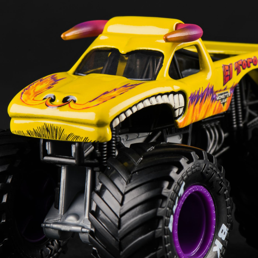 Monster jam legacy trucks masinuta metalicael toro loco scara 1 la 64 [6]