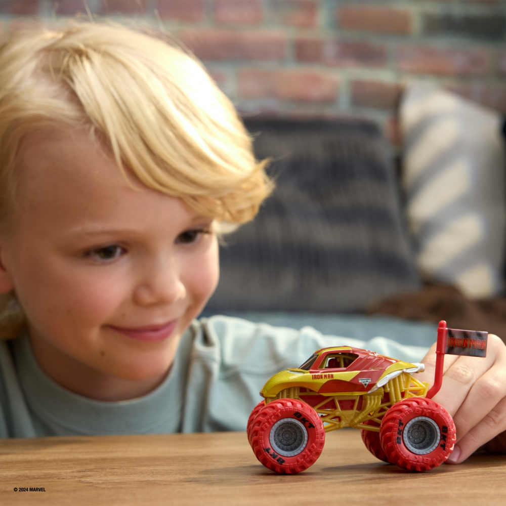 Monster jam marvel camion gigant iron man scara 1 la 64, varsta de la 3 ani la 12 ani [3]