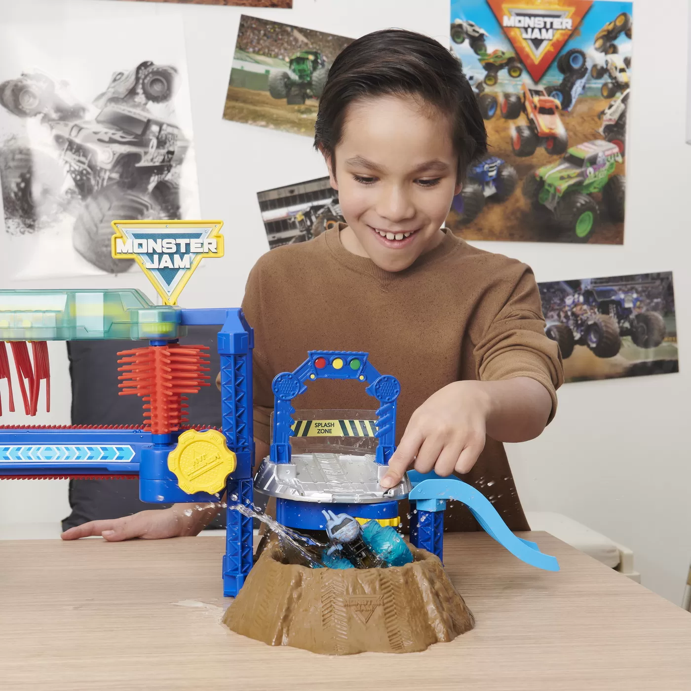 Monster jam set spalatorie auto [7]