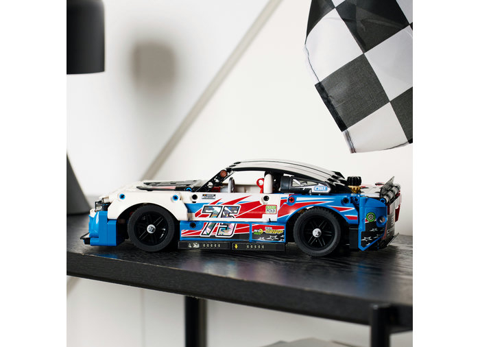 NASCAR® Next Gen Chevrolet Camaro ZL1, varsta de la 9 ani la +15 ani [6]