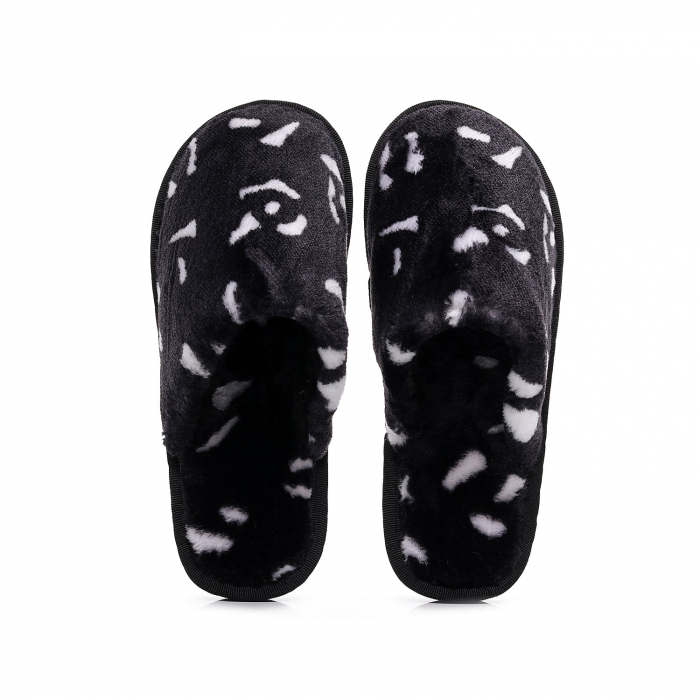 Papuci pufosi Animal Print Negri [5]