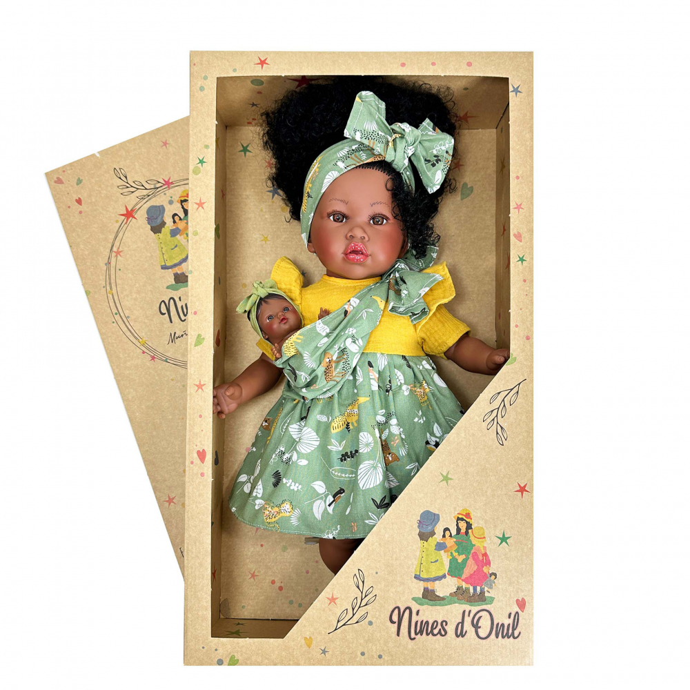 Papusa Nines D'Onil, Maria Afro, cu sunete, cu bebelus, cu rochie verde, cu miros de vanilie, 45 cm, copii varsta 3 ani+,6 ani+,8 ani+ [3]
