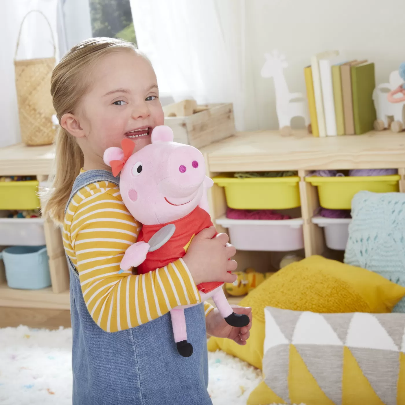 Pepa pig plus muzical 28cm, varsta de la 2 ani la 7 ani [3]