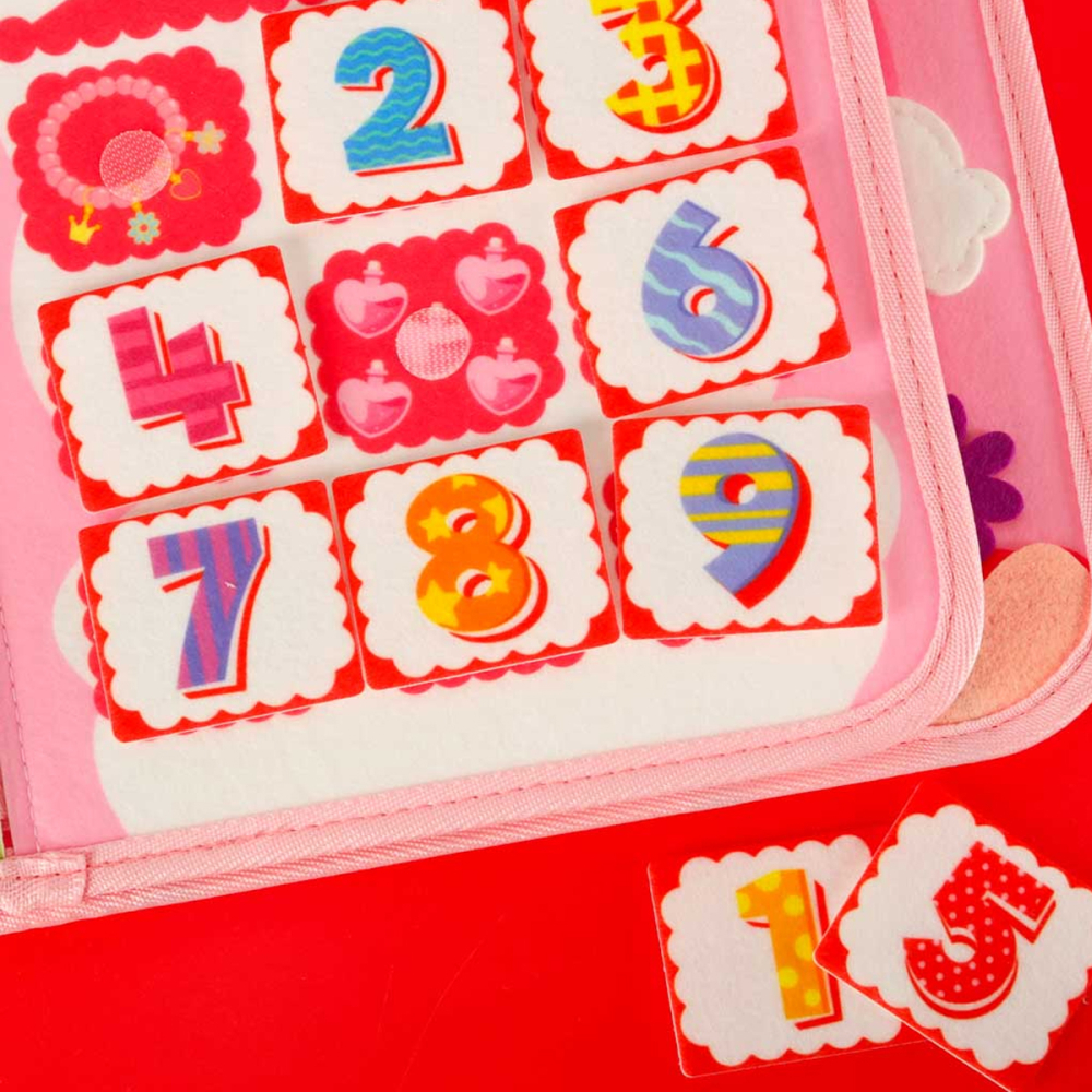 Placa Manipulativa Senzoriala Tip Rucsac Roz, Carte Educationala din Fetru Prințese, 3 ani+ [7]