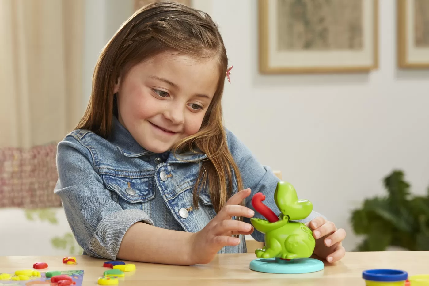 Broscuta Colorata, Set Plastilina si forme modelaj, 3 ani+, Play-Doh, varsta de la 3 ani la 7 ani [3]