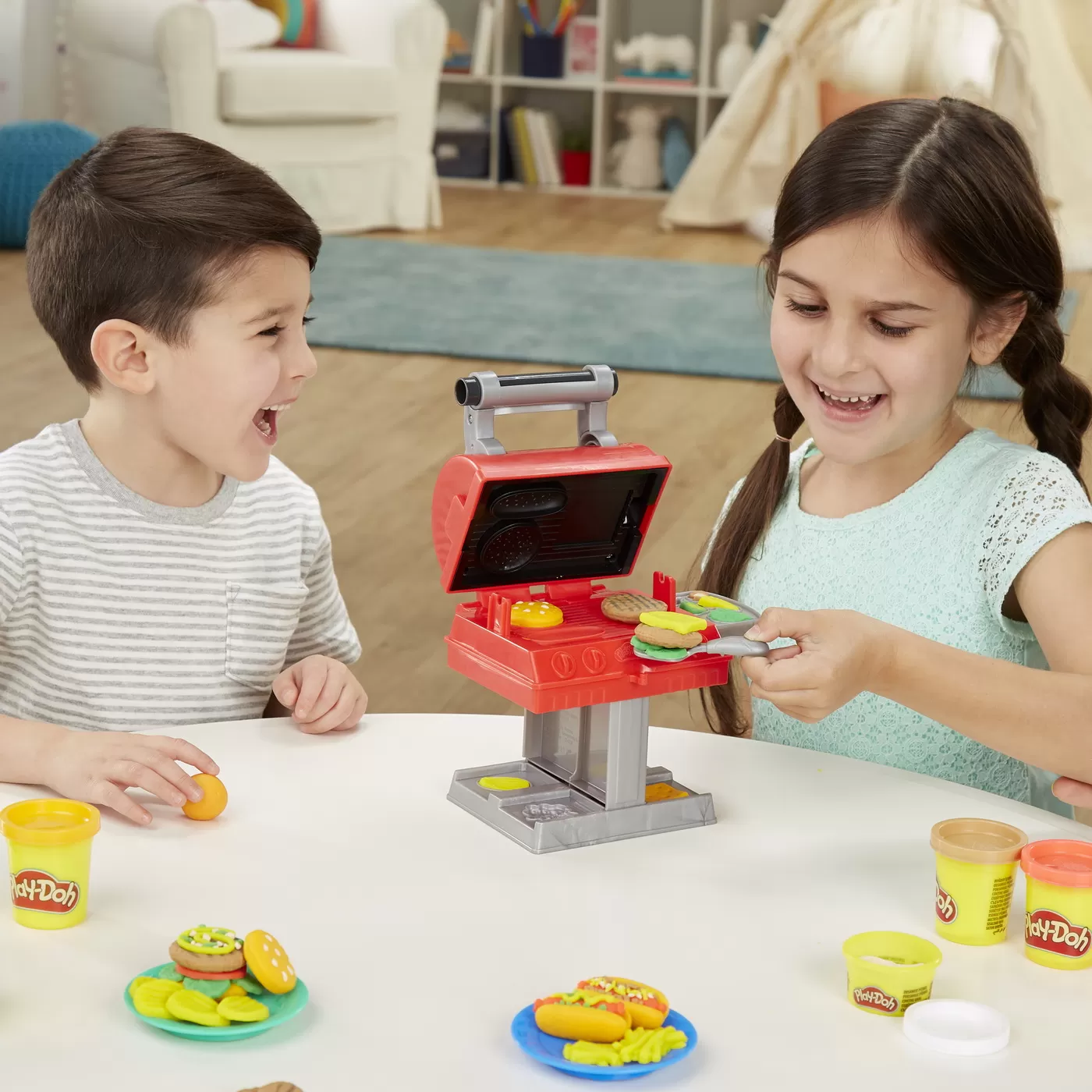 Gratar cu forme si stampile, Set Plastilina cu Accesorii si Forme Modelaj Play-Doh, varsta de la 3 ani la 12 ani [3]
