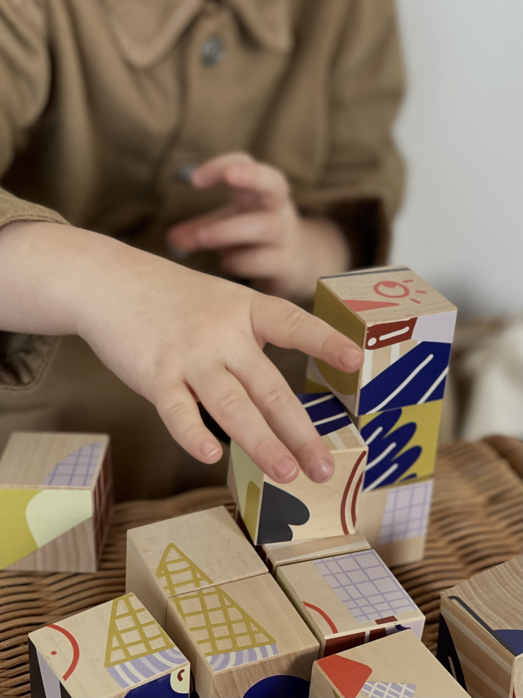 Puzzle din lemn cuburi - Poveste 3 x 3 [10]