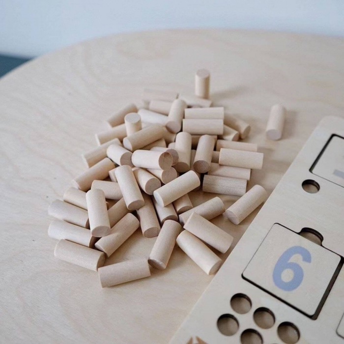 Jucarii Montessori din Lemn ⭐ Puzzle cu Cifre si Pioni [3]