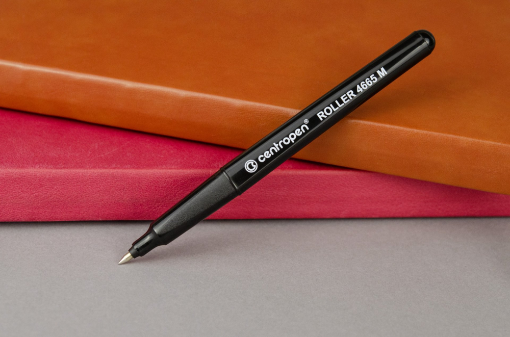 Rollerball negru 0.6mm 4665m centropen [2]