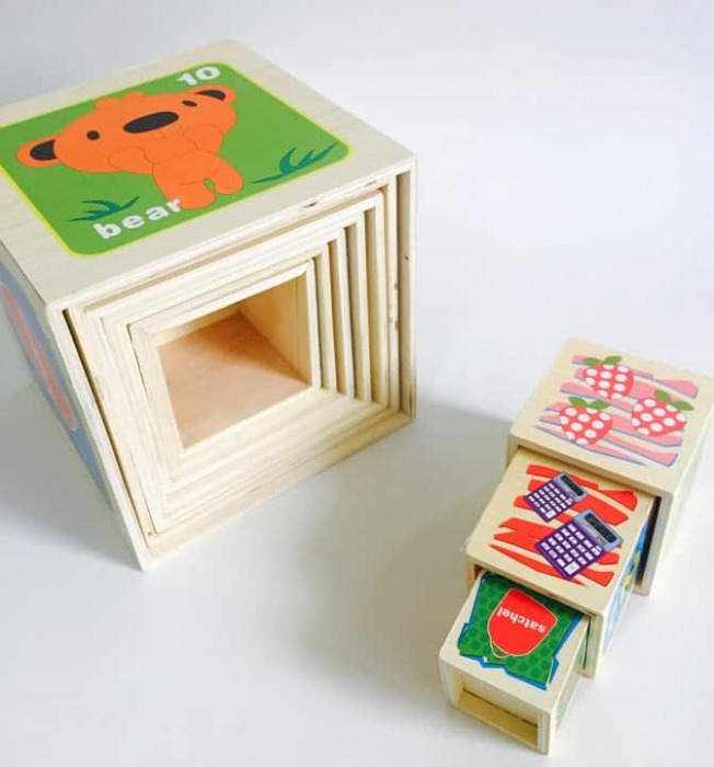 Piramida, set 10 cuburi din lemn Turn Montessori pentru copii. [4]