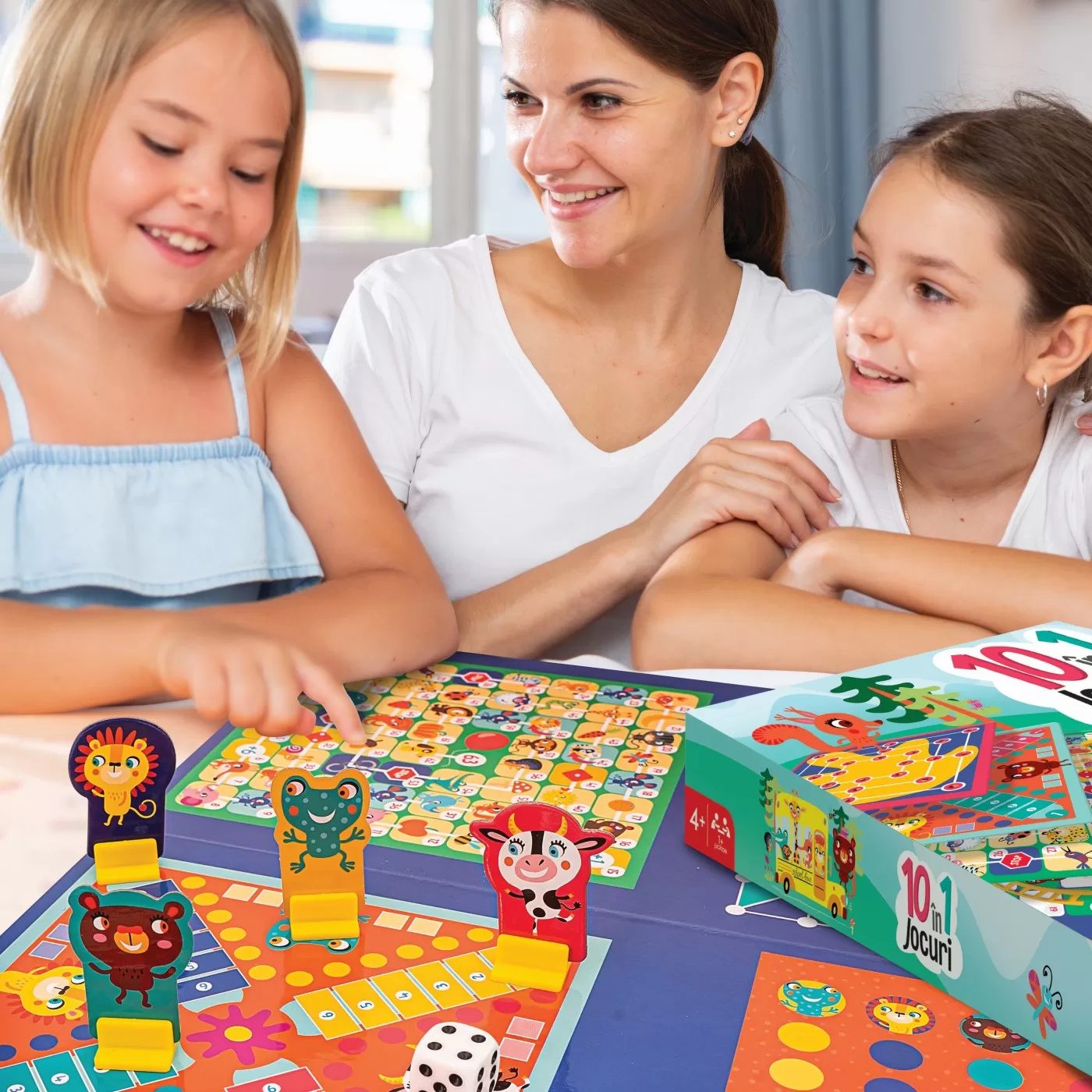 Set 10 jocuri in 1, Ludo, Serpi si scari, Tic tac toe, Lupta cu branza, Asediu, Pentomino, Puzzle, Trei la rand, Soarecii gemeni, Curse de soareci, varsta de la 4 ani la 10 ani [3]
